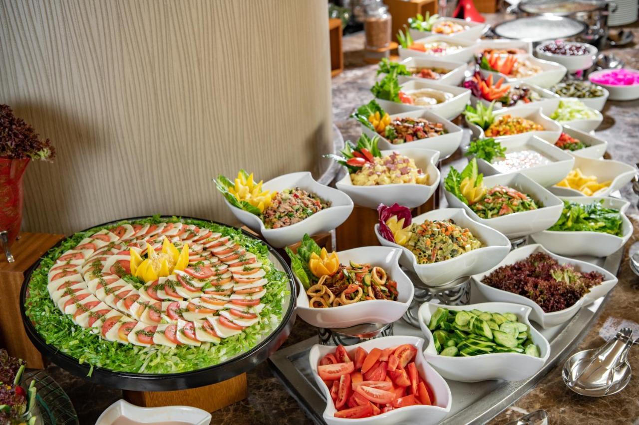 Millennium Makkah Al Naseem Mekka Eksteriør bilde Buffet